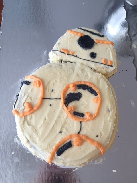 bb-8 cake made with buttercream